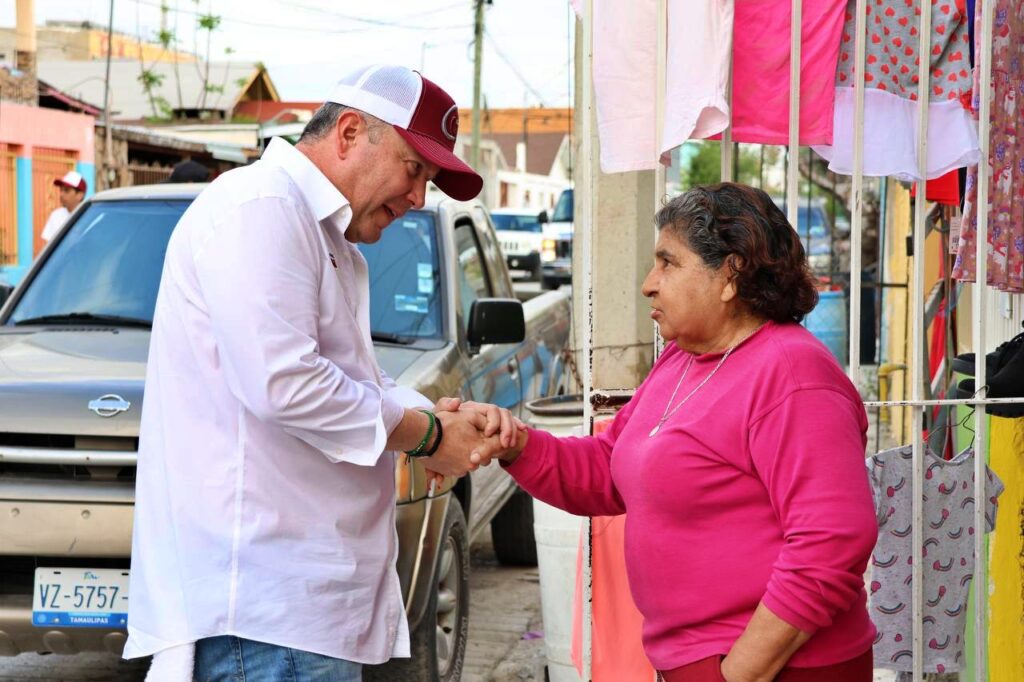 Fortalecerá Carlos Canturosas programas de apoyo para adultos mayores