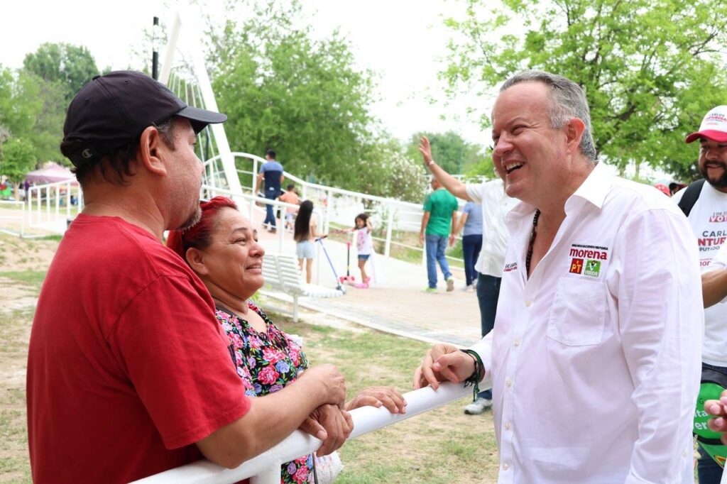 Carlos Canturosas celebra el Domingo de Pascua en Nuevo Laredo