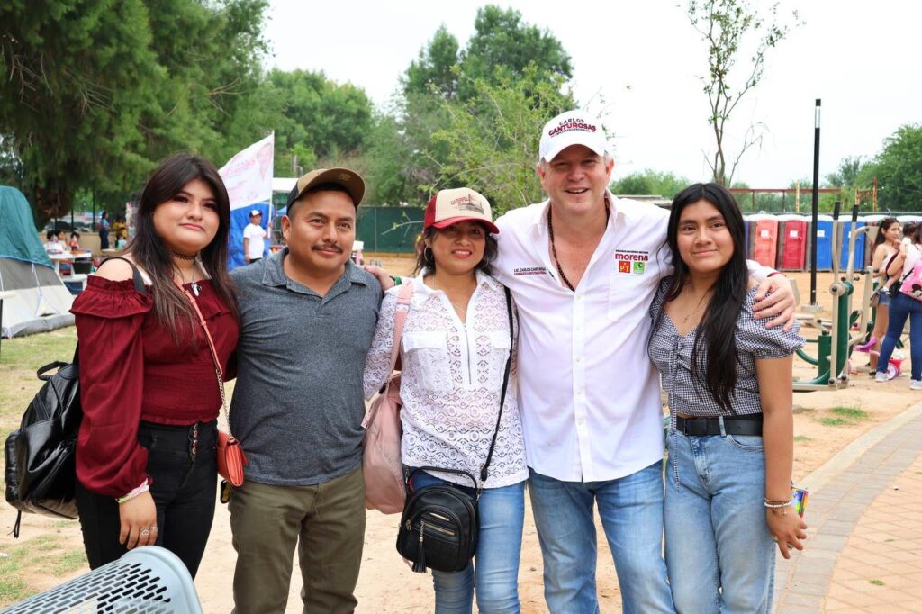 Carlos Canturosas celebra el Domingo de Pascua en Nuevo Laredo