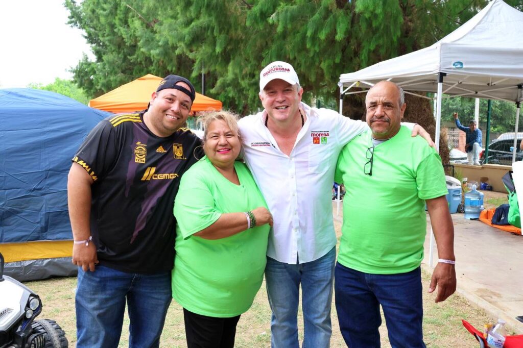 Carlos Canturosas celebra el Domingo de Pascua en Nuevo Laredo