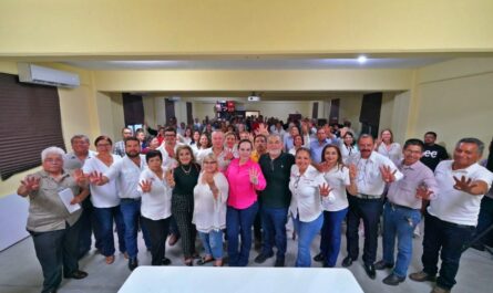 Respaldan maestros de Nuevo Laredo visión de Carmen Lilia Canturosas