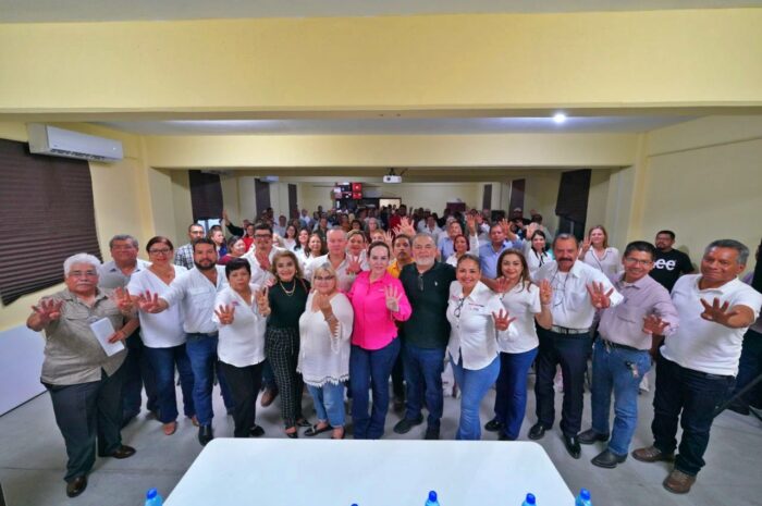 Respaldan maestros de Nuevo Laredo visión de Carmen Lilia Canturosas