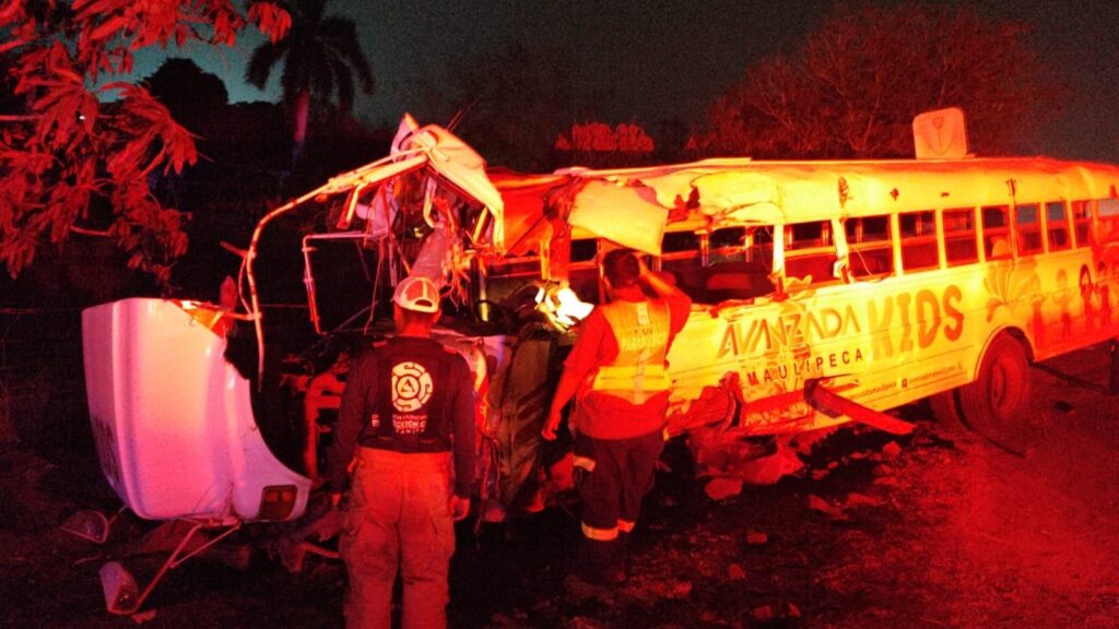 Equipo de sóftbol femenil de Padilla sufre accidente en Altamira: más de 15 heridos