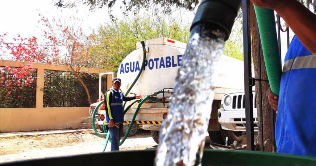 Aumenta drásticamente la demanda de agua en pipas para escuelas en Victoria