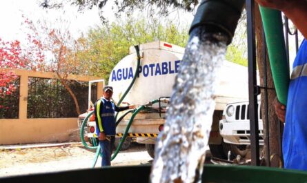 Aumenta drásticamente la demanda de agua en pipas para escuelas en Victoria