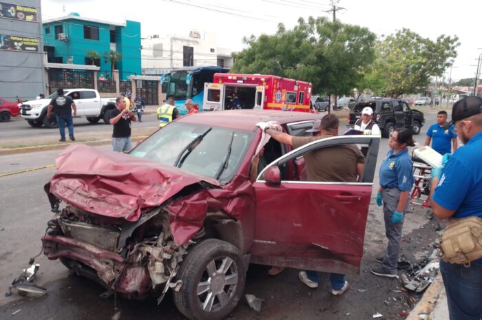 Colisión múltiple deja cinco heridos en Madero