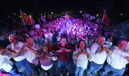 Respaldan vecinos del Distrito II a Carmen Lilia Canturosas en su segundo cierre de campaña electoral