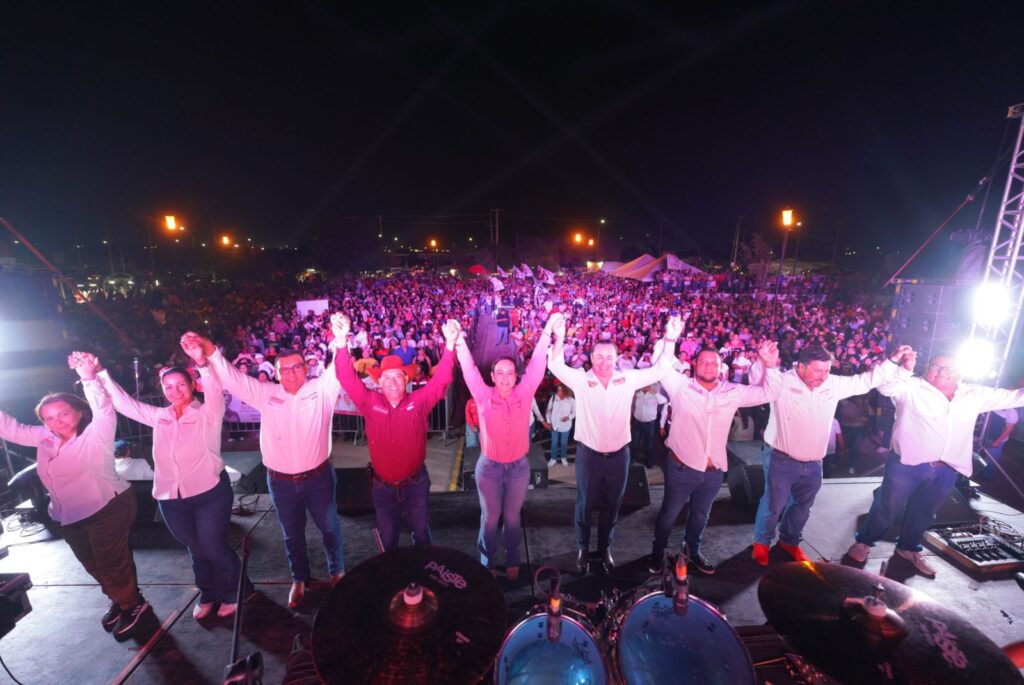 Con gran éxito concluye Carmen Lilia Canturosas tercer cierre de campaña en el Distrito III