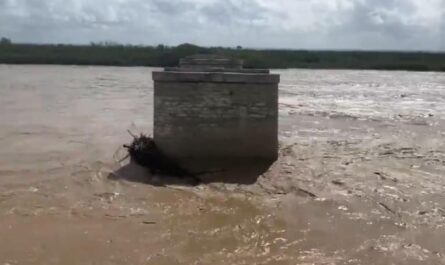 Agua llega a la Presa Vicente Guerrero tras intensa escorrentía