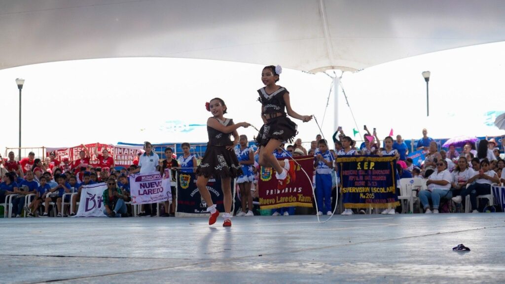 Destacan neolaredenses en etapa regional del Concurso de Rondas y Salto de Cuerda DIF 2024