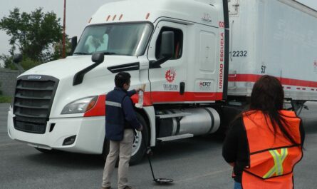 Brinda IMJUVE Nuevo Laredo beca del 60 por ciento en capacitación para ser operador de autotransporte de carga