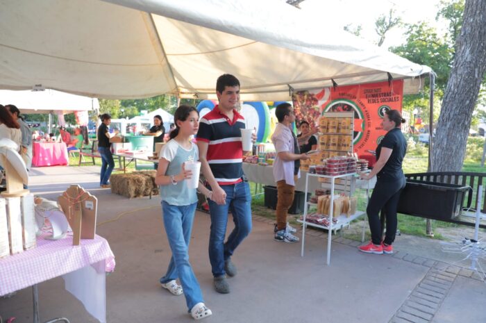 Apoya Gobierno de Nuevo Laredo a 150 emprendedores en edición 34 del Bazar UNE