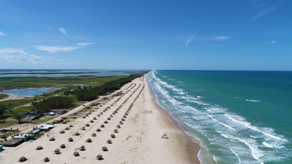 Fin de semana soleado y caluroso en las playas de Tamaulipas