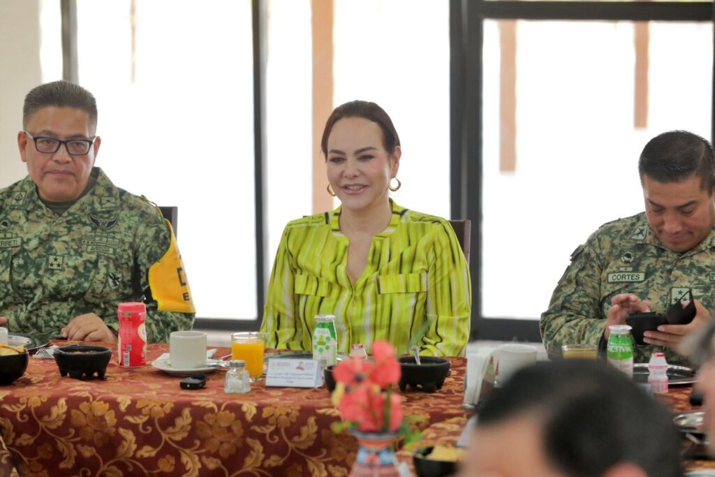 Encabezan alcaldesa Carmen Lilia Canturosas y autoridades militares trabajos de prevención ante posible llegada de huracán Beryl