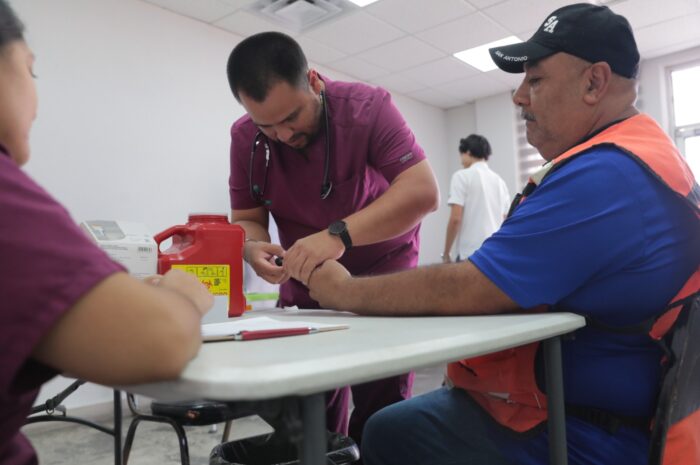 Acerca Gobierno de Nuevo Laredo servicios médicos gratuitos a trabajadores