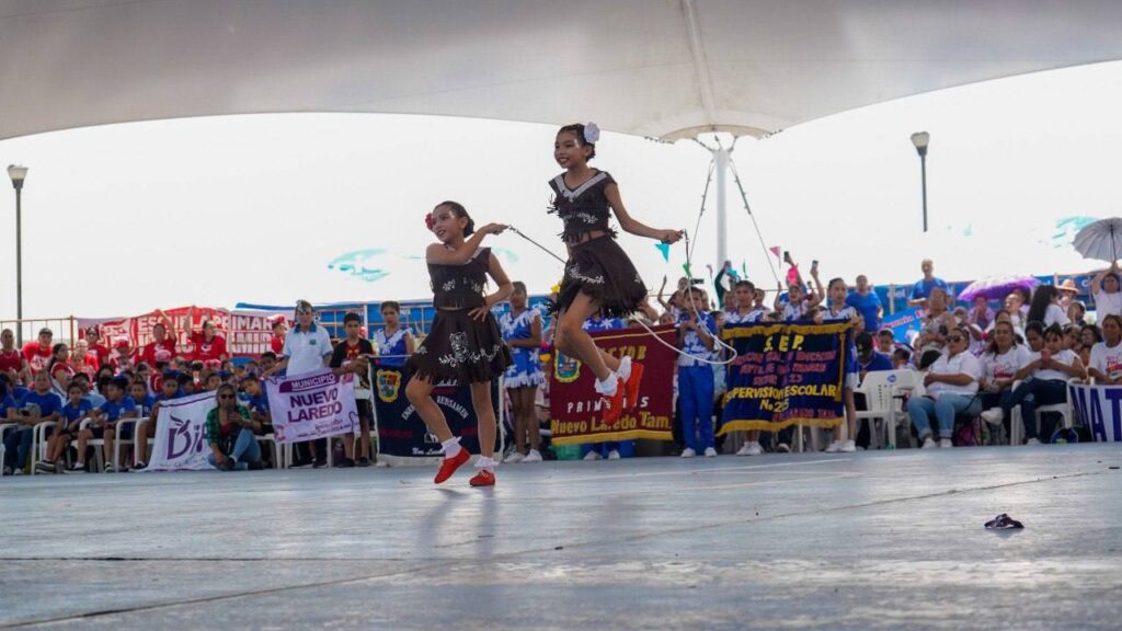 Estudiantes de Nuevo Laredo representarán a región norte de Tamaulipas en concurso estatal de rondas y salto de cuerda del DIF