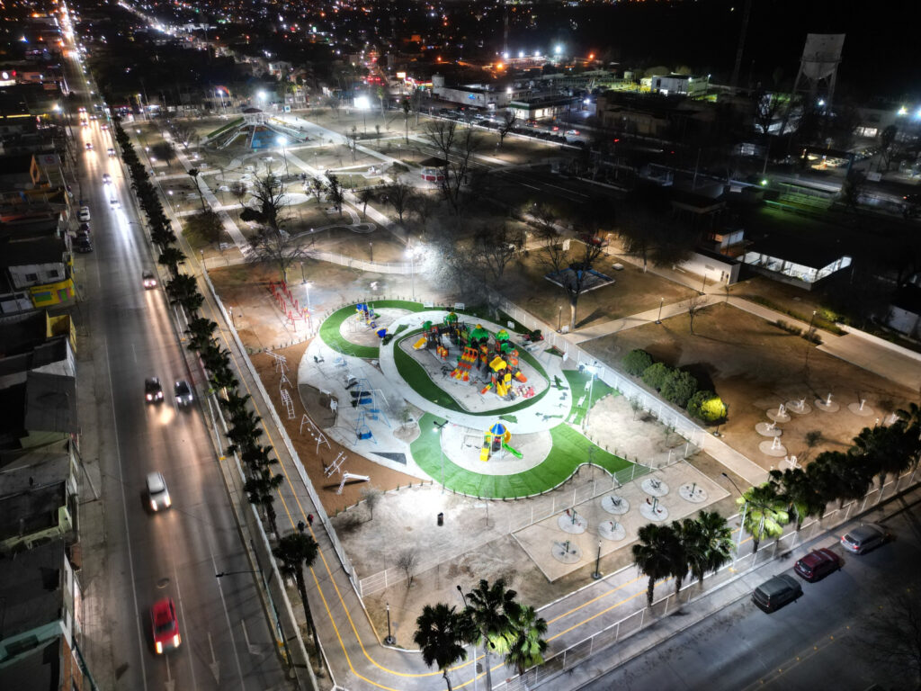 Avanza transformación de alumbrado en espacios públicos de Nuevo Laredo