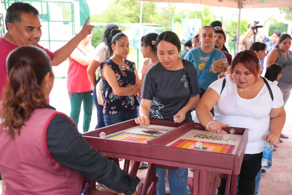 Se divierten niños y adultos con “Tarde Social UNE” en el Zoológico de Nuevo Laredo