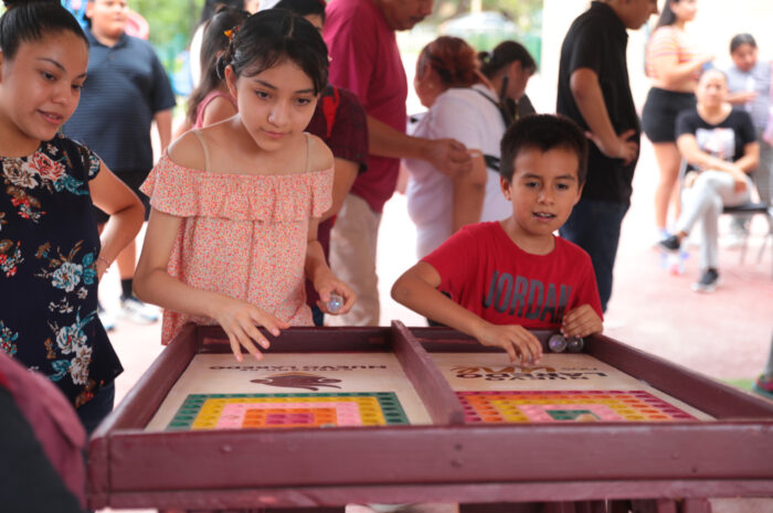 Se divierten niños y adultos con “Tarde Social UNE” en el Zoológico de Nuevo Laredo