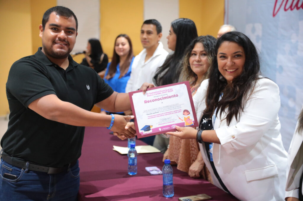 Culminan docentes y padres de familia de Nuevo Laredo taller de “Vínculos Asertivos”