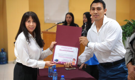 Culminan docentes y padres de familia de Nuevo Laredo taller de “Vínculos Asertivos”