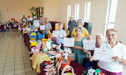 Estudiantes de la Casa Club del Adulto Activo invitan al Bazar de Arte para compartir sus creaciones