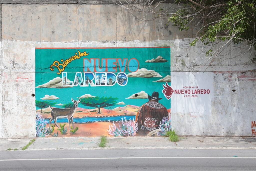 Artistas locales embellecen a Nuevo Laredo con sus murales