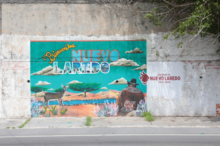 Artistas locales embellecen la imagen urbana de Nuevo Laredo con sus murales