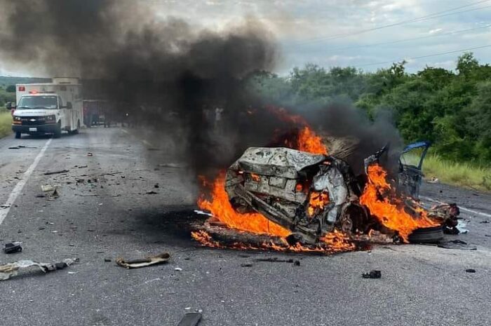 Carambola en Victoria-Matamoros deja tres muertos y vehículo incendiado