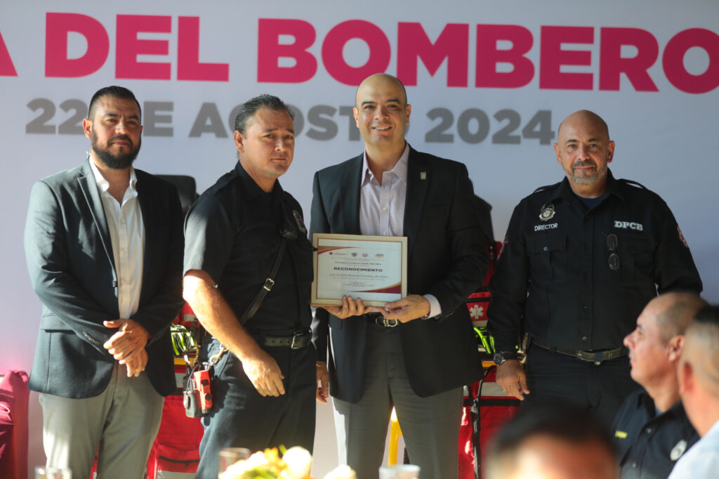 Conmemora Gobierno Municipal Laredo Día del Bombero con emotivo reconocimiento a elementos de Nuevo Laredo