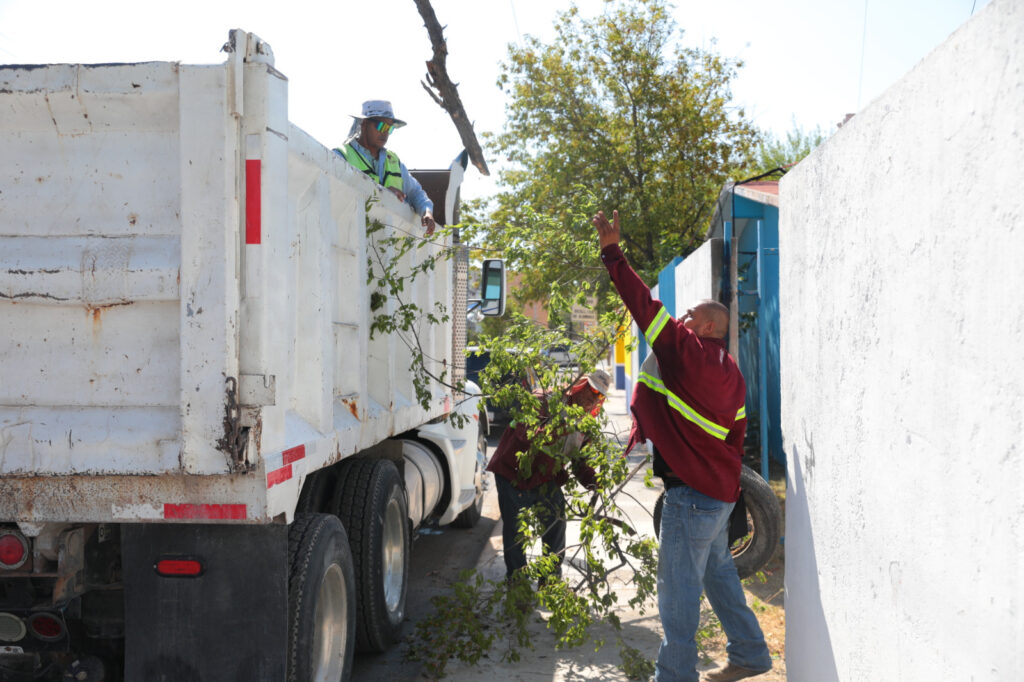 Apoya Gobierno de Nuevo Laredo en limpieza y mantenimiento de escuelas públicas