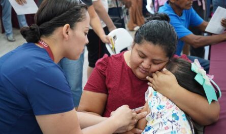 Responden familias a campaña de vacunación del DIF Nuevo Laredo y Jurisdicción Sanitaria 5