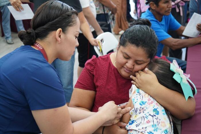 Responden familias a campaña de vacunación del DIF Nuevo Laredo y Jurisdicción Sanitaria 5