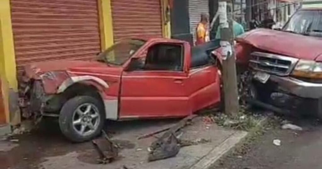 Conductor se queda dormido al volante y causa choque en Tampico