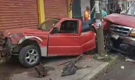 Conductor se queda dormido al volante y causa choque en Tampico