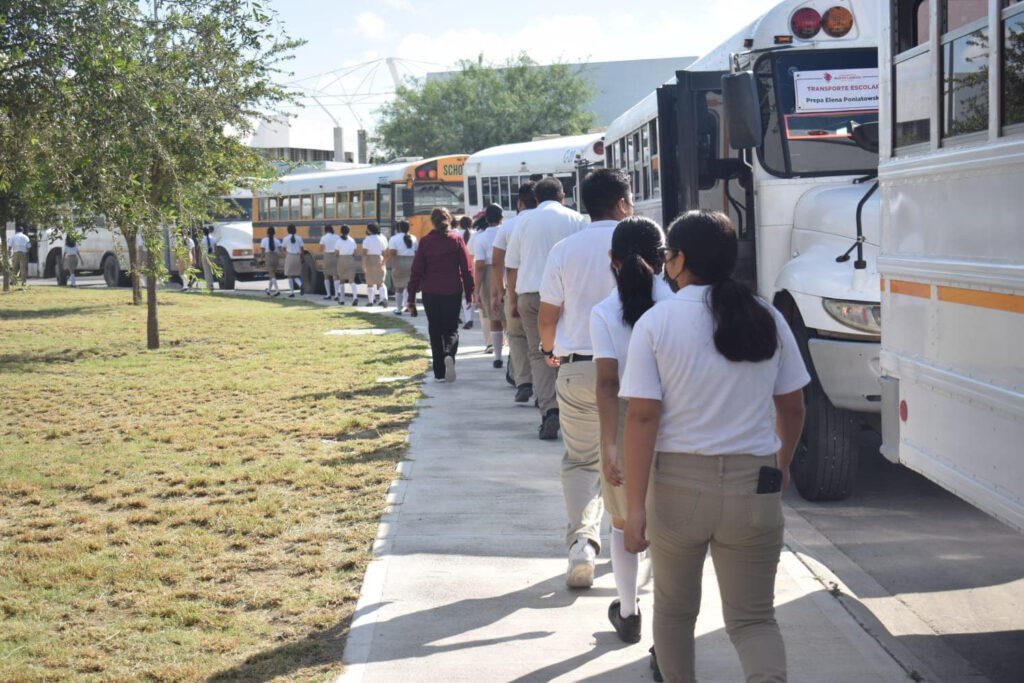 Apoya Gobierno de Nuevo Laredo a más de mil estudiantes con Transporte Escolar