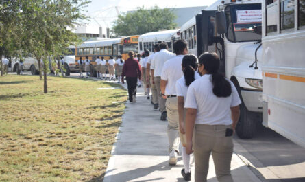 Apoya Gobierno de Nuevo Laredo a más de mil estudiantes con Transporte Escolar