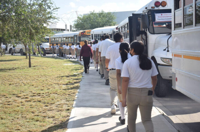 Apoya Gobierno de Nuevo Laredo a más de mil estudiantes con Transporte Escolar