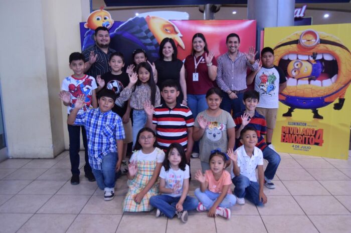 Apoya Gobierno de Nuevo Laredo a 14 estudiantes con programa “Héroes UNE”