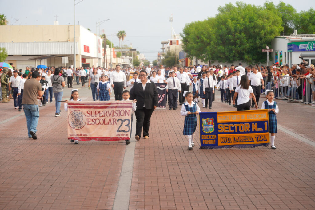 Encabeza alcaldesa Carmen Lilia Canturosas actividades conmemorativas por 214 aniversario de la Independencia de México