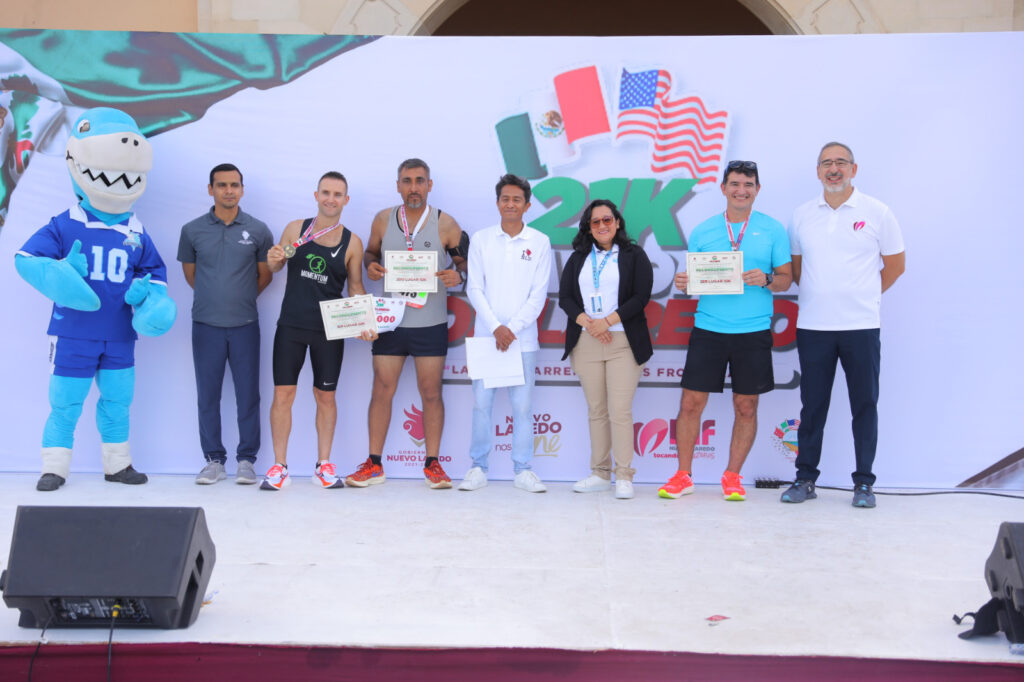 Participan más de 500 corredores en Maratón Binacional 21K Dos Laredos "La Carrera de las Fronteras"