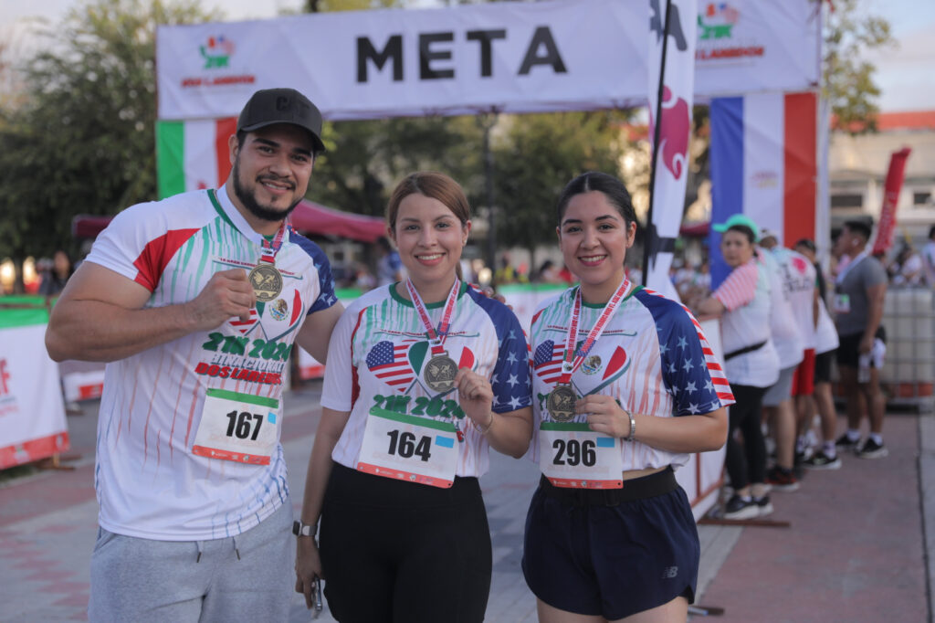 Participan más de 500 corredores en Maratón Binacional 21K Dos Laredos "La Carrera de las Fronteras"