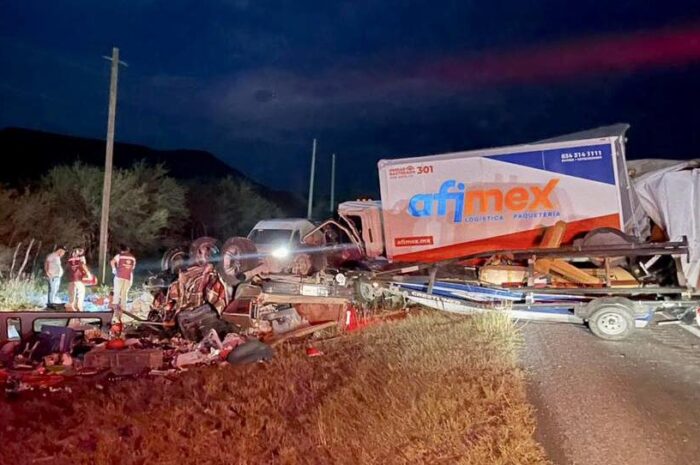 Empleado de paquetería fallece en accidente en la carretera Zaragoza-Victoria; dos heridos