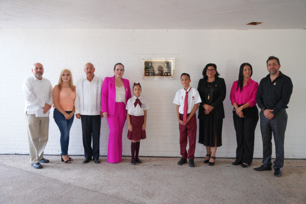 Encabeza Carmen Lilia Canturosas actividades por el Día del Arquitecto