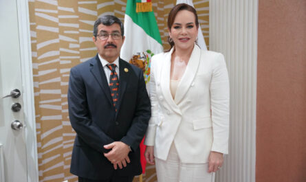 Destaca alcaldesa Carmen Lilia Canturosas apertura de nueva preparatoria UAT en Nuevo Laredo