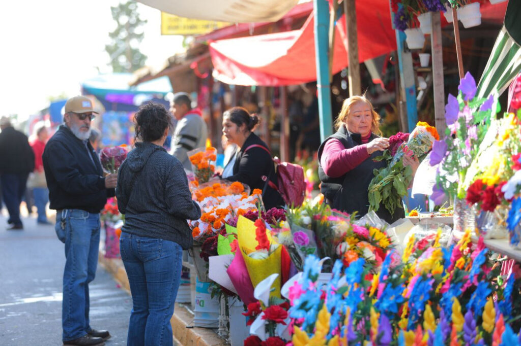 Gobierno de Nuevo Laredo otorgará permisos para venta de artículos de próximas festividades