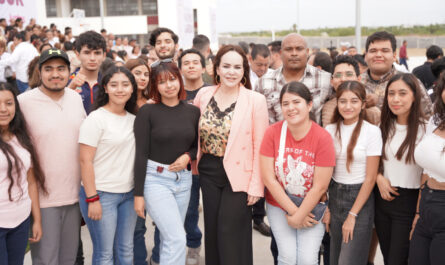 Agradecen padres de familia y estudiantes esfuerzo del Gobierno de Nuevo Laredo en favor de la educación