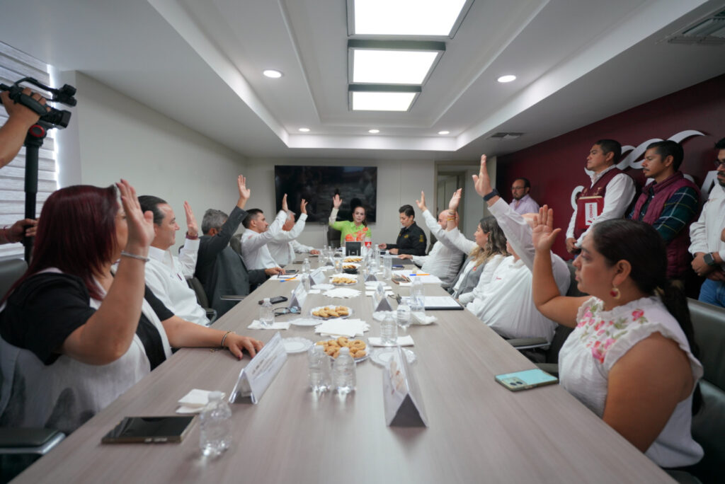 Encabeza alcaldesa Carmen Lilia Canturosas toma de protesta del Consejo Administrativo de COMAPA Nuevo Laredo