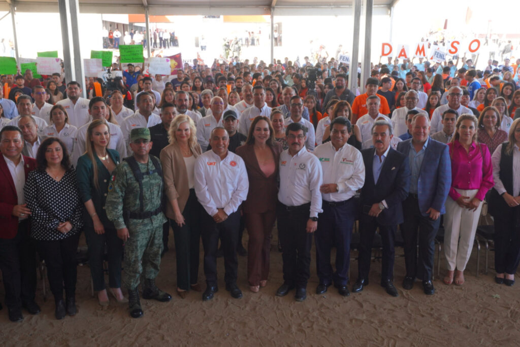 Inauguran alcaldesa Carmen Lilia Canturosas y rector Dámaso Anaya primera preparatoria UAT en Nuevo Laredo