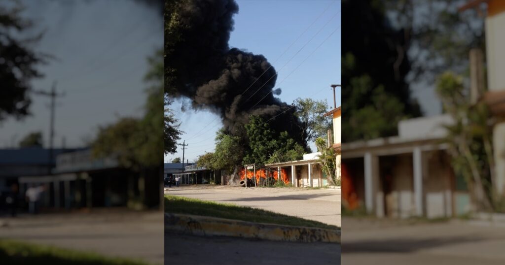 Incendio arrasa con vulcanizadora en Soto La Marina